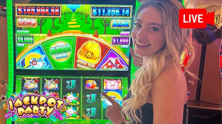 Starting a Jackpot Party in the casino playing the best games!