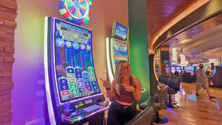 We Played The Biggest Slot Machine At The Casino!