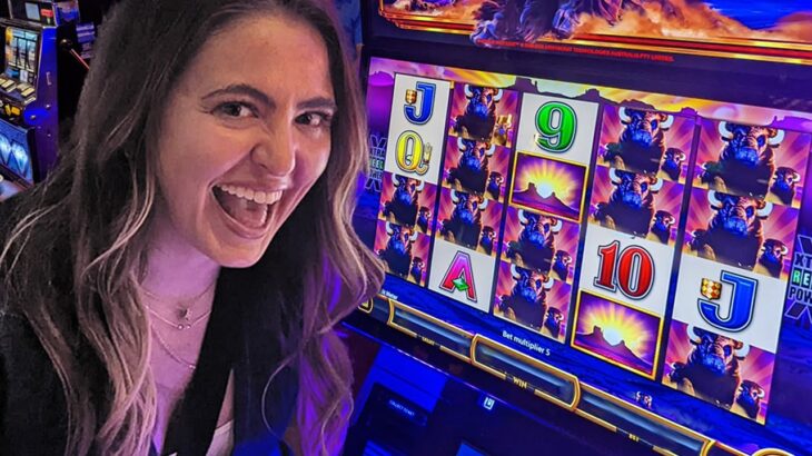 9 JACKPOTS 🤯 6 Slot Machines 🎰 1 Hour Of Fun at Monarch Casino!