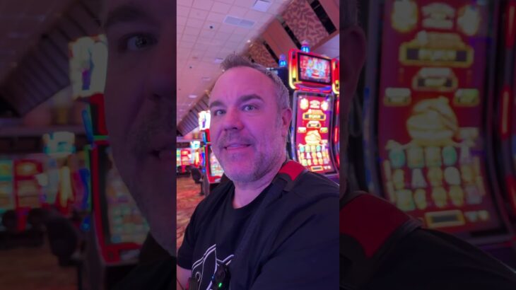 OMG I FINALLY GOT IT TO HIT #casino #slots #gambling
