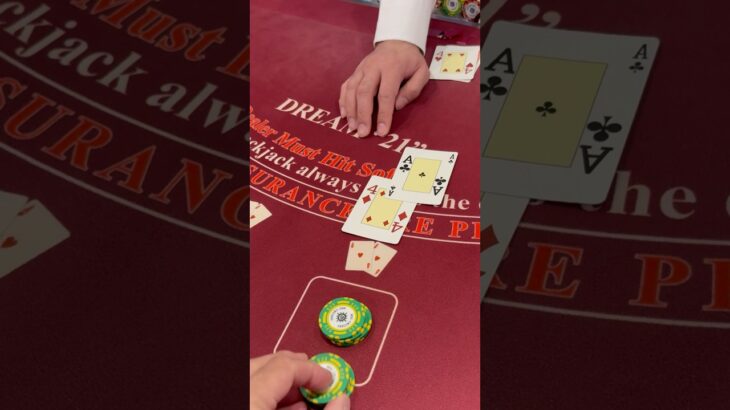 I play $100 on 4 hands of #blackjack  #gambling #casino