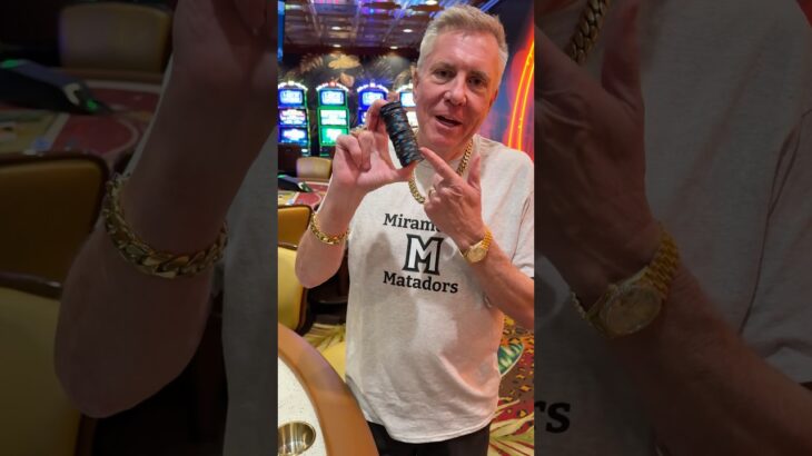 This $3,000 Bet Is Called Dumb! #blackjack #casino
