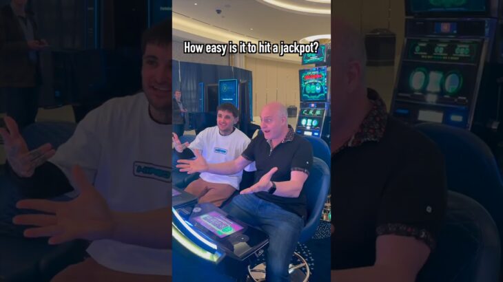 HOW TO WIN AT SLOTS 101! #slots #casino #mikkimase