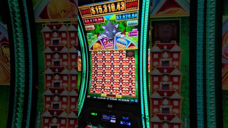 JACKPOT SO BIG 10 Casino Workers Were Needed To Verify! #casino #jackpot #slots
