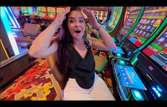 UNBELIEVABLE HITS like this make the casino runs so fun 🤩