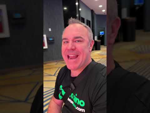 THIS SPIN SAVED US AT THE CASINO! #slot #gambling #casino